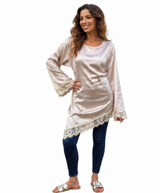 Top long à dentelle